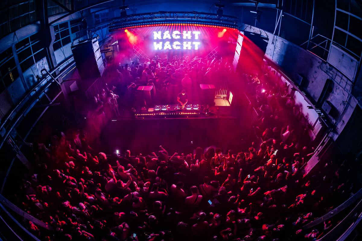 Loading... just a sec